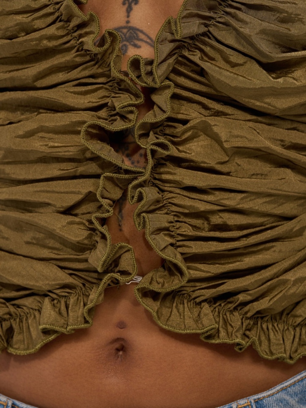 AKIRA IN IT TO WIN IT RUCHED BLOUSE - Picture 5 of 5